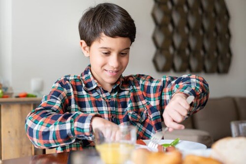 Boy eating healthy