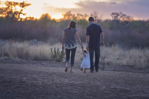 Family in nature.