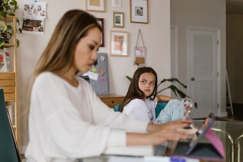 Mom ignoring daughter.