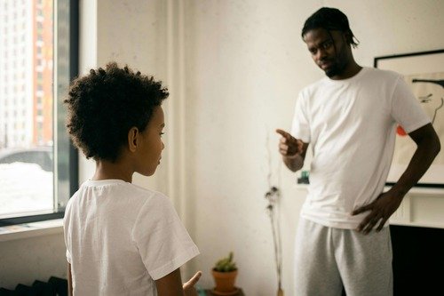 We will take a detailed look at the characteristics of an authoritarian parenting style, its pros and cons and how it might affect your child.