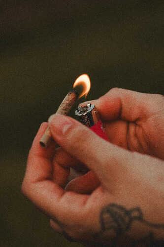 Lighting weed