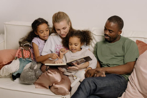 Learn how authoritative parenting blends rules and empathy to build confident, happy children. Includes comparison to other parenting styles.